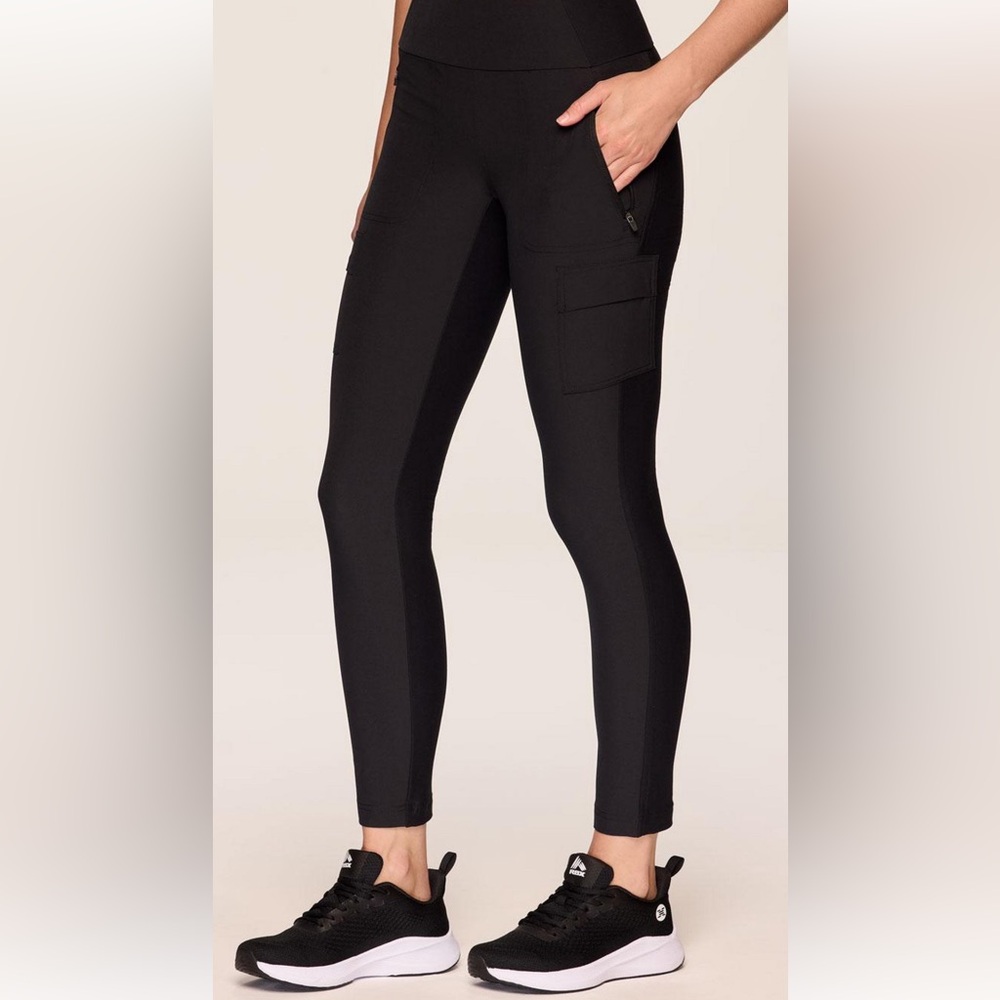 Avalanche Women's Black Hybrid Leggings size Small